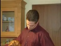 Ältere Nutte genießt eine Dosis Sperma